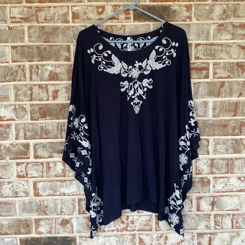 Monoreno‎ Black Oversized Embroidered Boho Handkerchief Sleeve Blouse